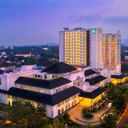 Ibis Styles Bandung Grand Central Exterior foto